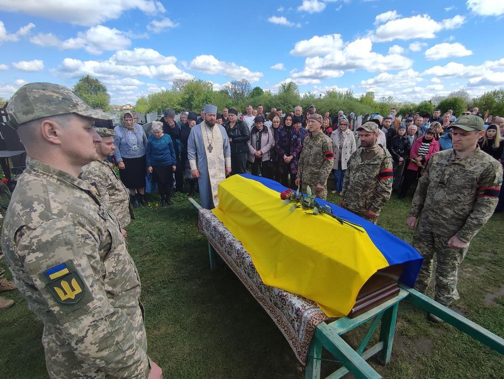 У Лохвиці попрощалися із підполковником прикордонної служби, який загинув у ДТП