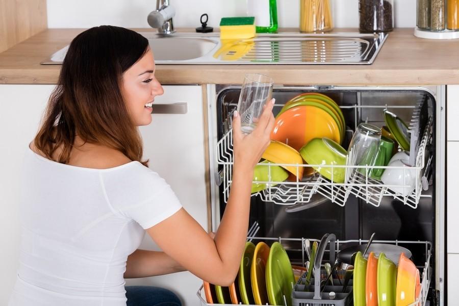 Розвінчуємо міфи: Правда про вартість та ефективність посудомийних машин