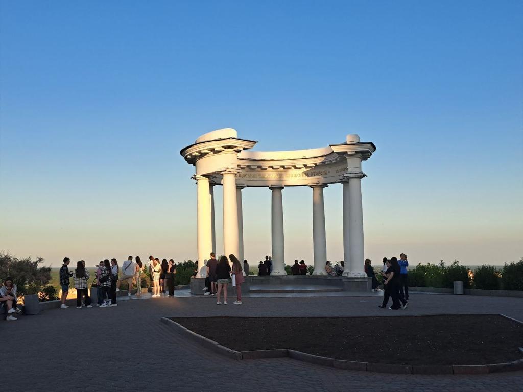 Чи будуть ремонтувати пам'ятники Гоголю, полтавській галушці та Білу альтанку