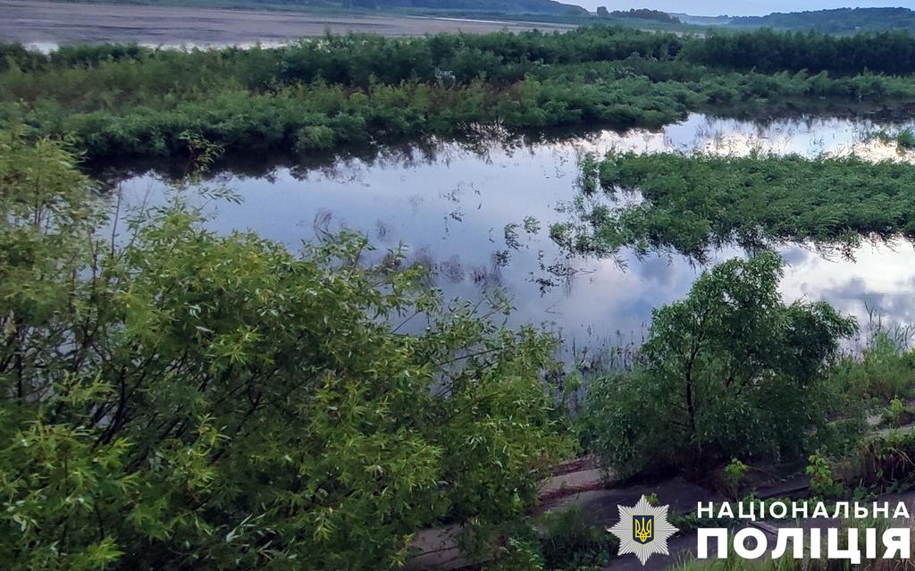 У Миргородському районі у водоймі виявили тіло 52-річного чоловіка