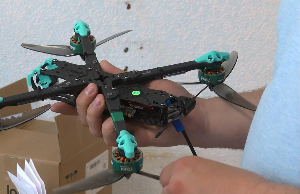 Коштом Полтавської громади виготовляють складники для ударних дронів