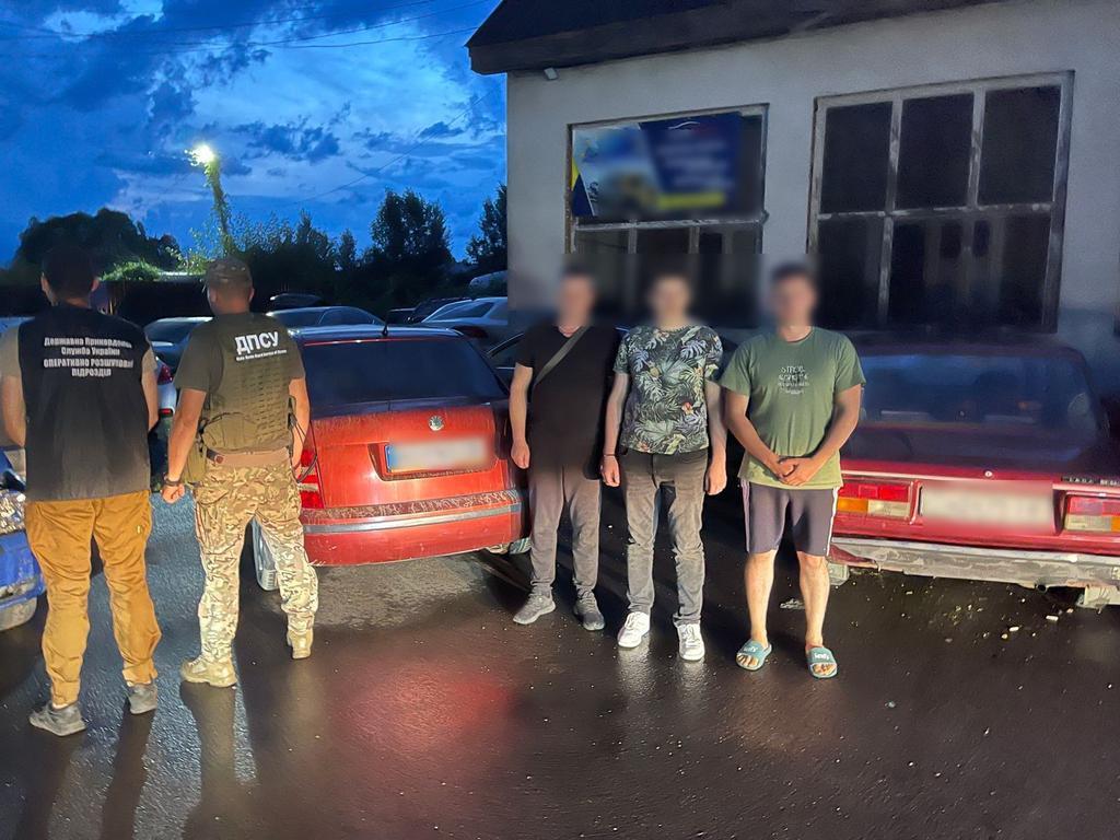 Полтавець за 10 тисяч доларів хотів перепливти Тису та потрапити до Румунії