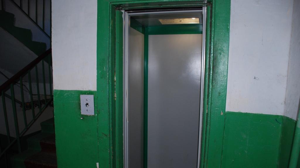 Щодня 50-70 осіб у Полтаві застрягають у ліфтах під час відключення світла
