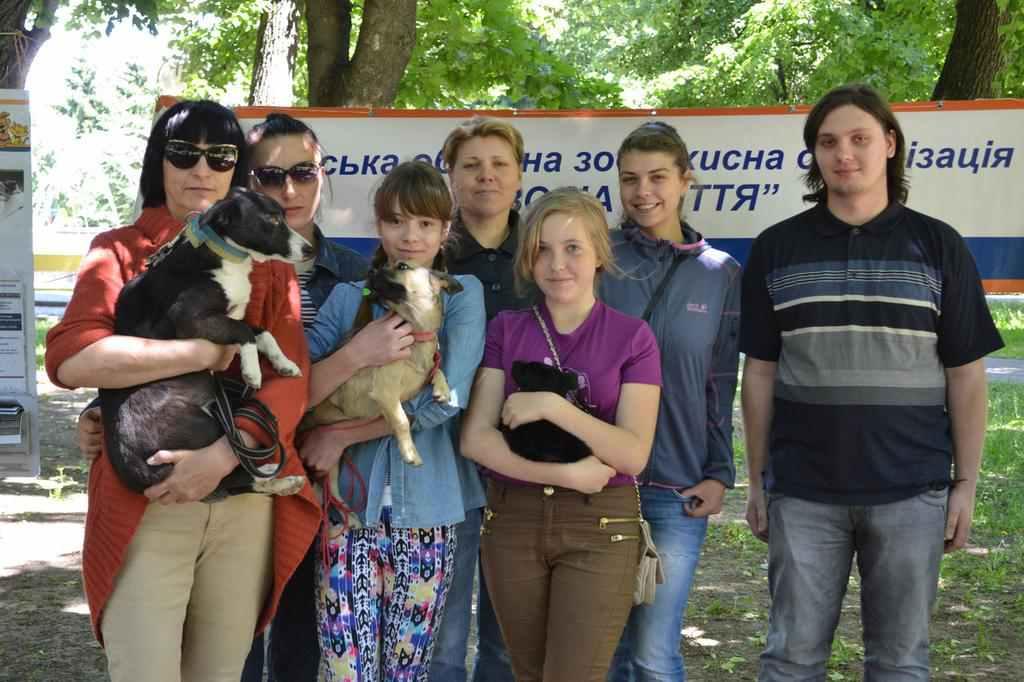 У суботу полтавцям у Сонячному парку роздавали цуценят