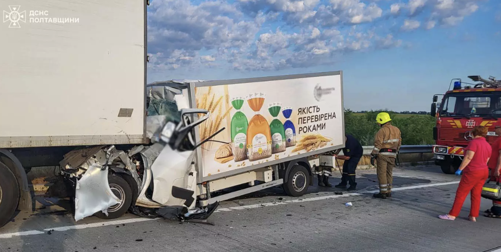 Полтавські пожежники залучалися до ліквідації наслідків ДТП 