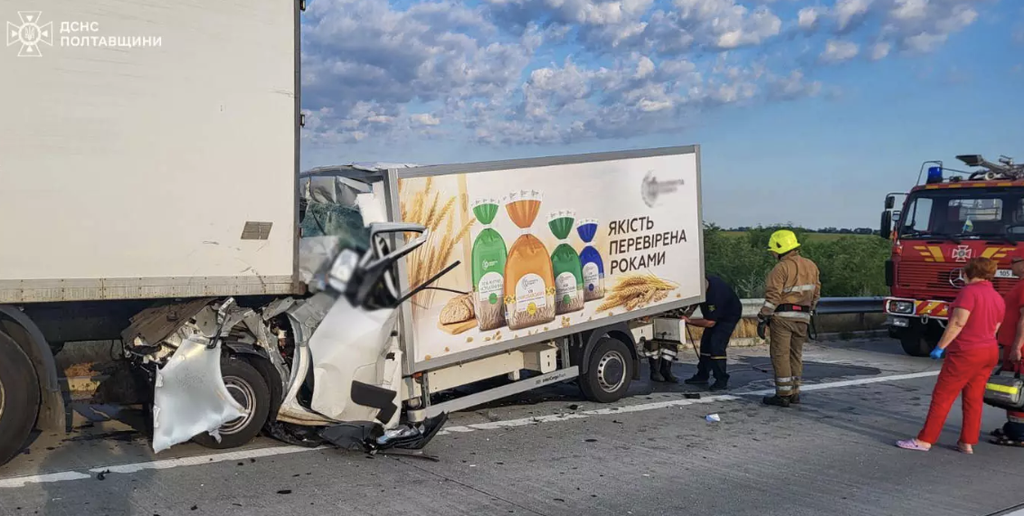 Полтавські пожежники залучалися до ліквідації наслідків ДТП