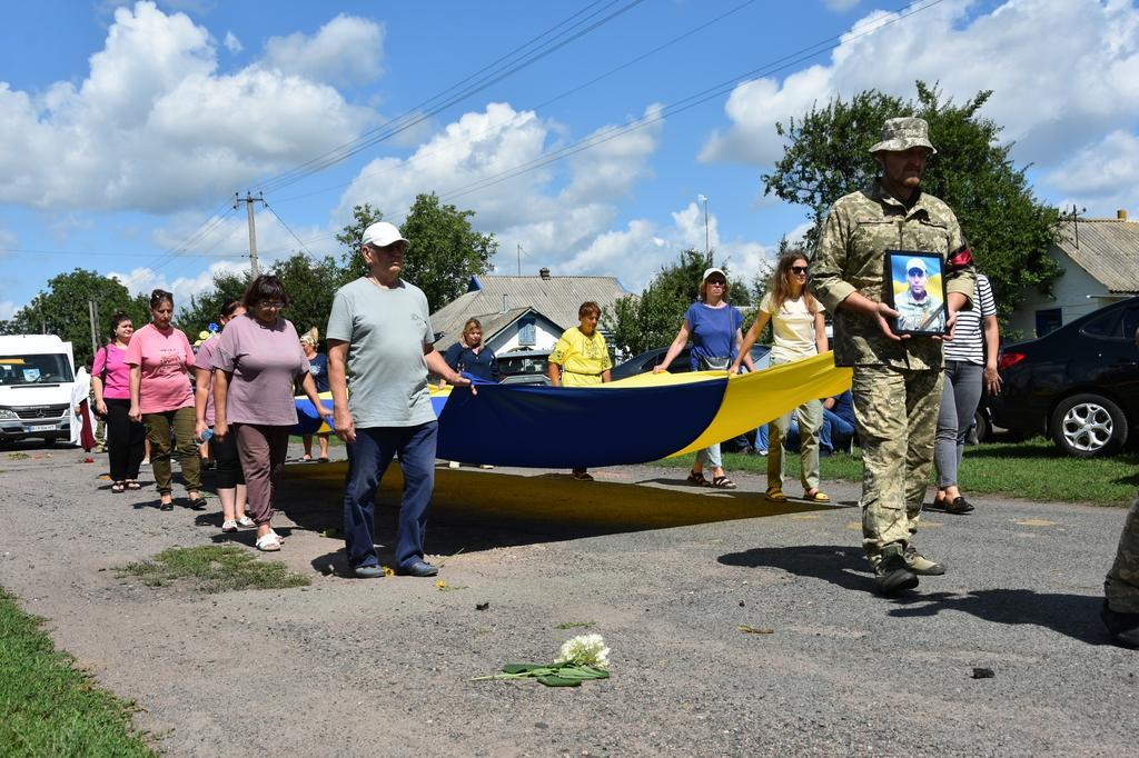 У Пирятині провели в останню путь воїна Олександра Котка