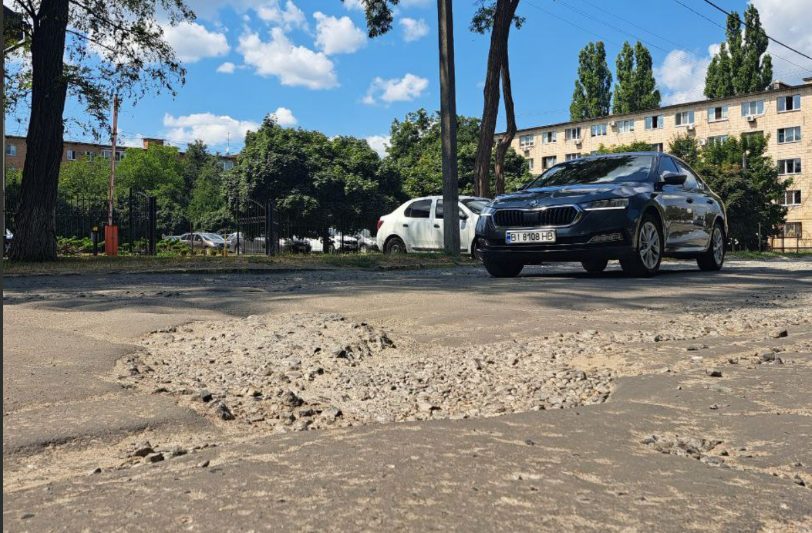 У Полтаві планують зробити ремонт прибудинкових доріг за понад 18 млн.грн