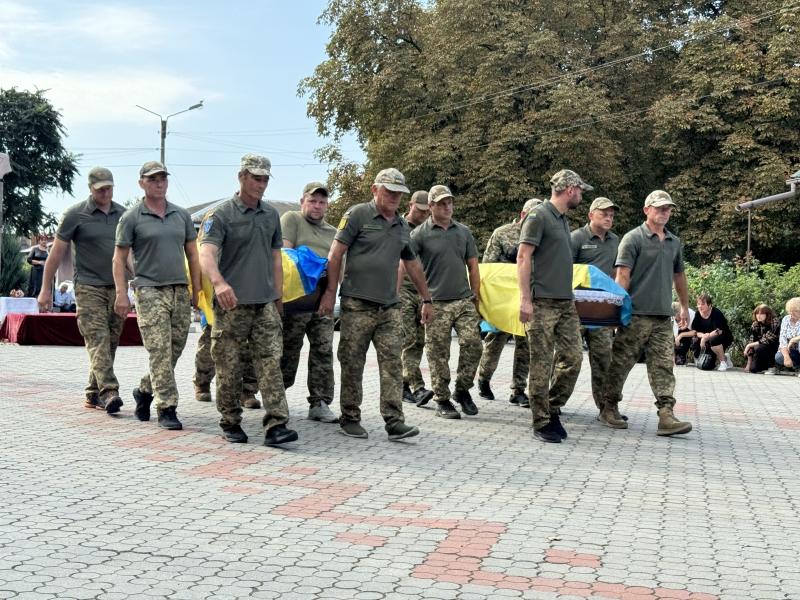 Воїн з Хорольщини повертається додому на щиті