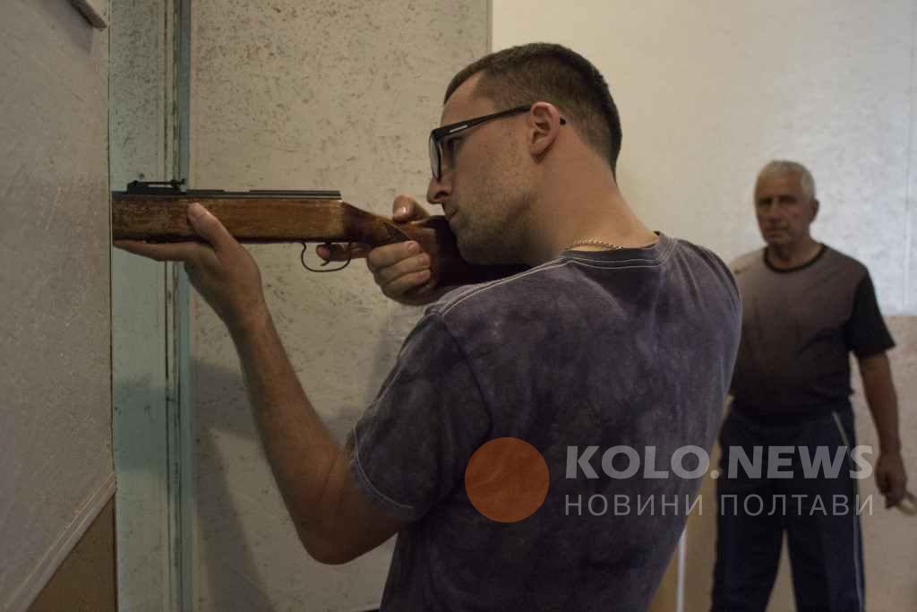 Полтавські журналісти позмагалися за звання кращого стрілка. ФОТО