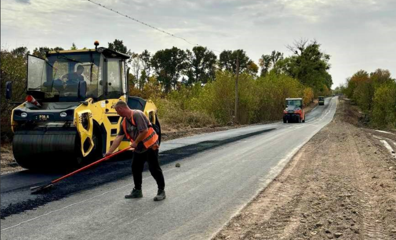 Ремонт доріг на Полтавщині: минулого тижня зроблено 11 тис. метрів покриття