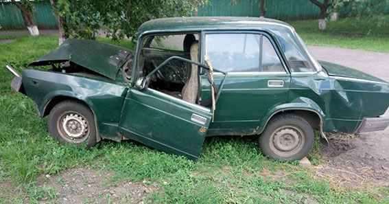 Чоловік напідпитку потрапив у ДТП автомобілем, який поцупив у товариша