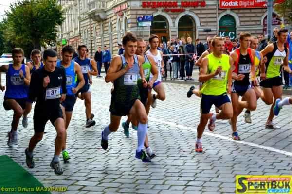 Полтавець став першим на чемпіонаті України з бігу на «британській дистанції»