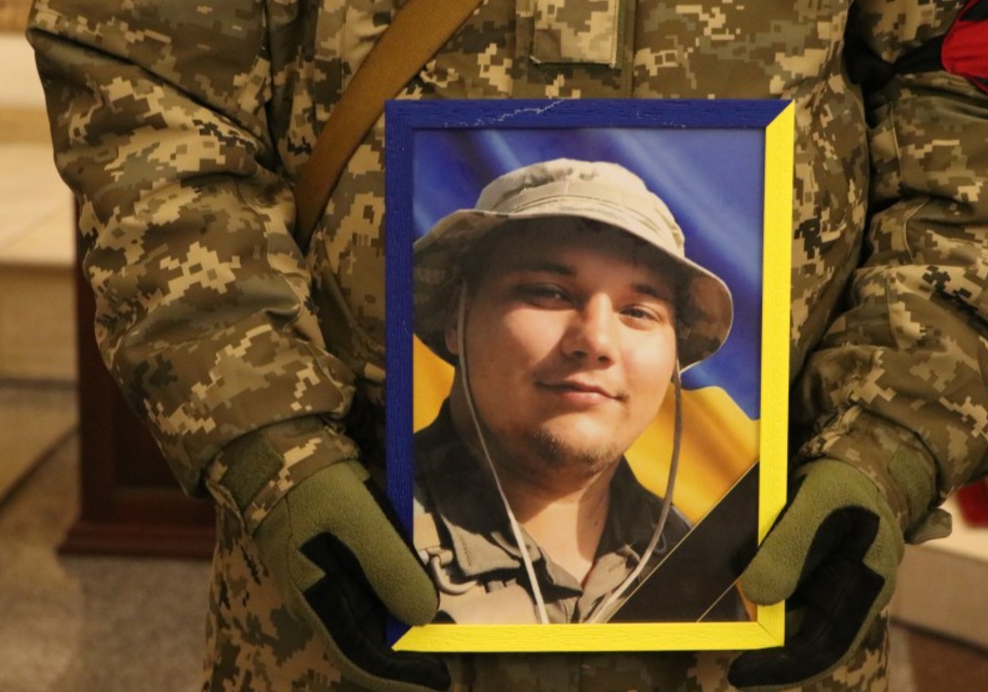 Полтавська громада провела в останню дорогу загиблого Героя Данила Гришанова