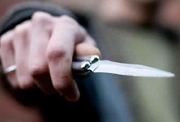 У Хоролі знайшли оголене тіло чоловіка із ножовими пораненнями