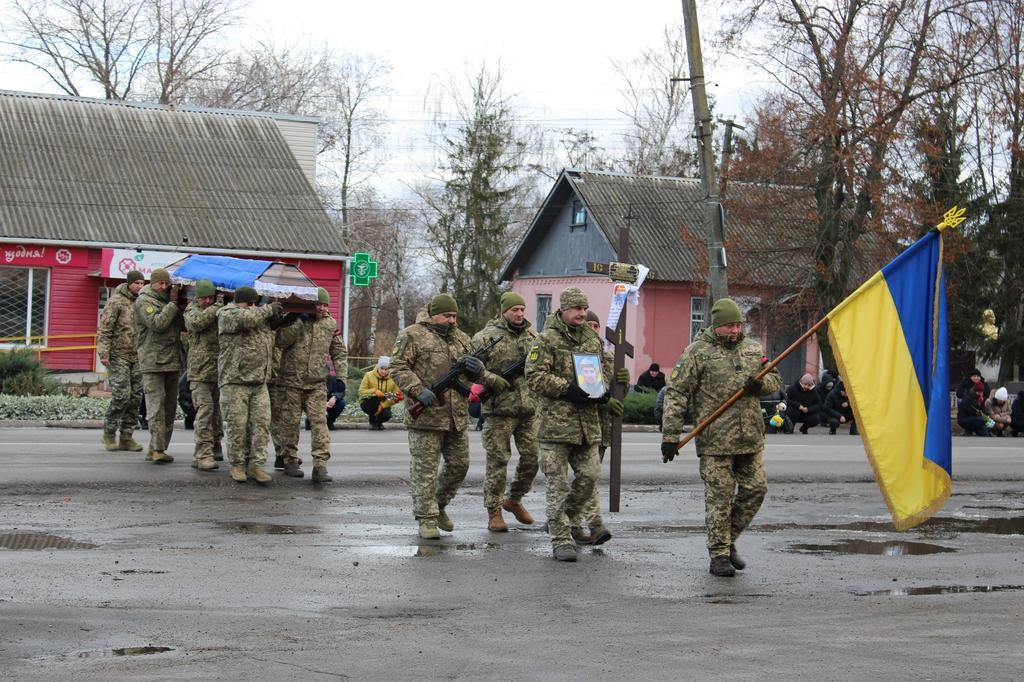 Семенівська громада зустріла двох воїнів, які вернулися з війни «на щиті»