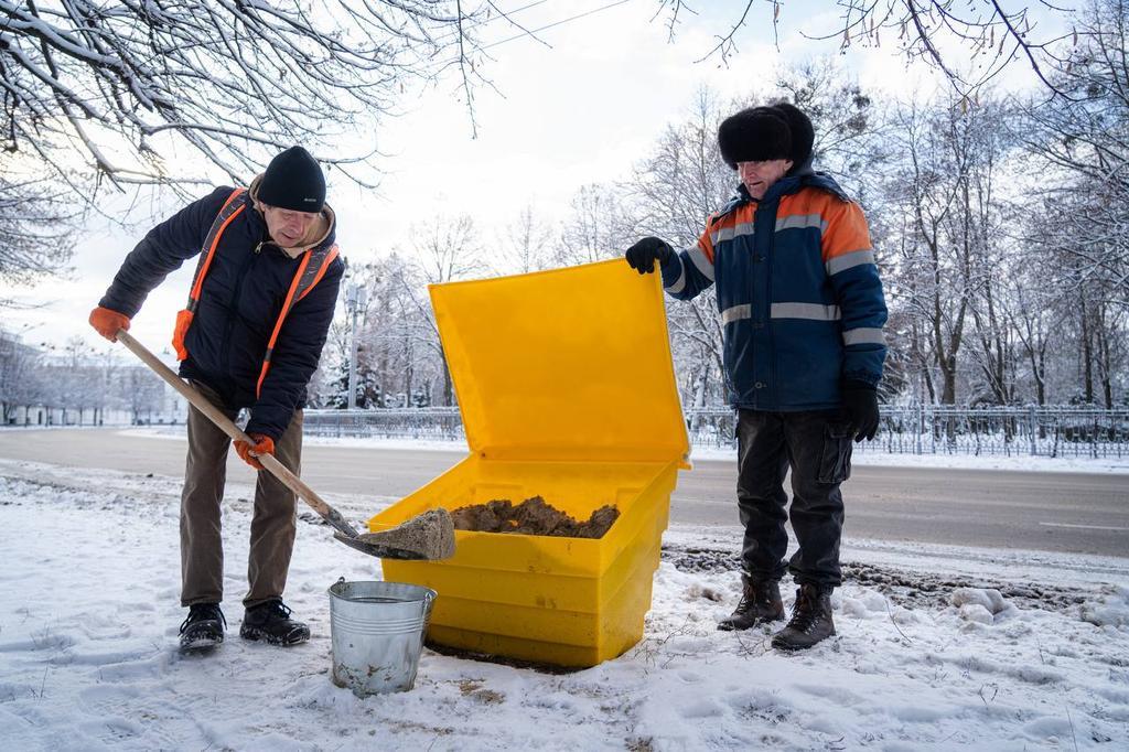 Полтава – модернізована: вперше пісок для доріг зберігають у контейнерах