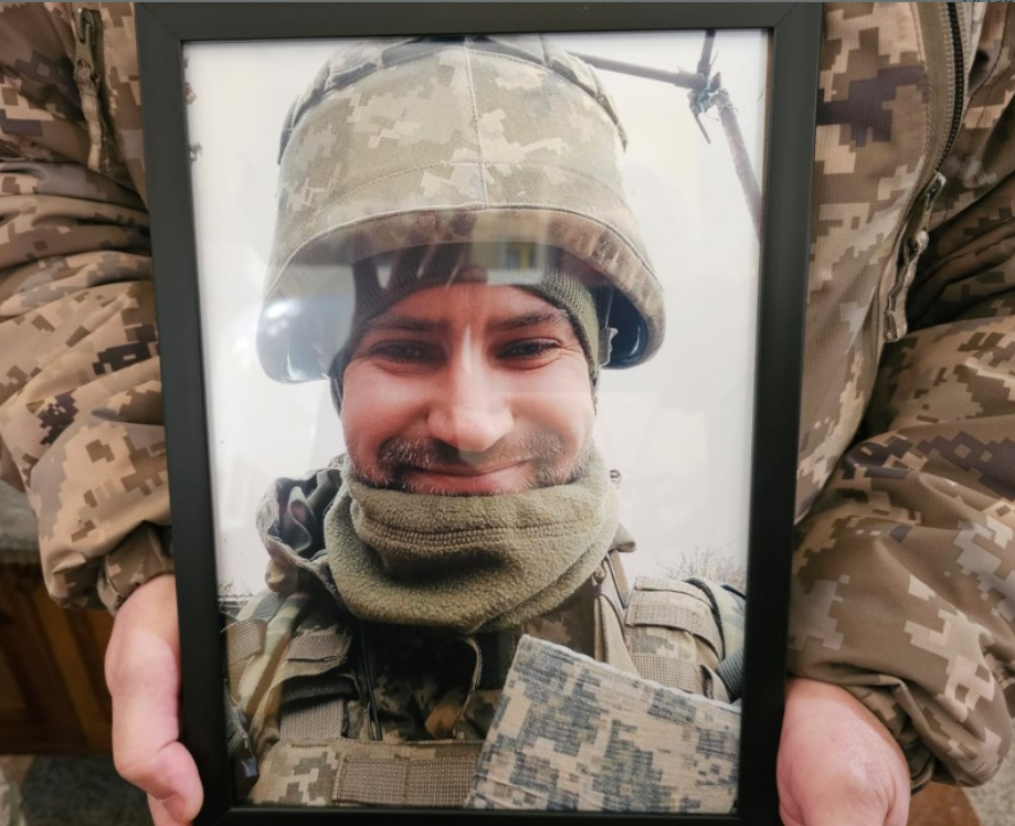 Полтавська громада попрощалася із загиблим Героєм