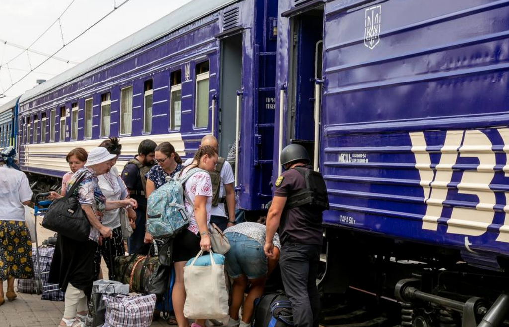 На 4 місяці "УЗ" змінює маршрути деяких поїздів через Полтаву