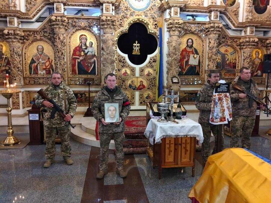 У Полтаві попрощались із двома загиблими Героями