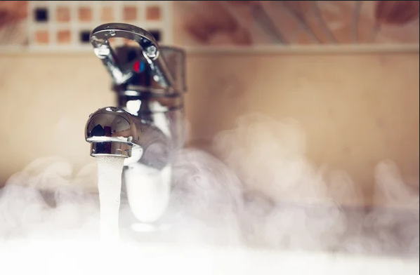 У Полтаві на деяких вулицях пів року не буде гарячої води: адреси