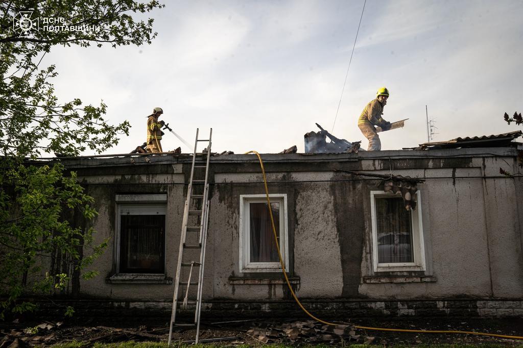 У Полтаві ДСНС врятувала житловий будинок від знищення вогнем