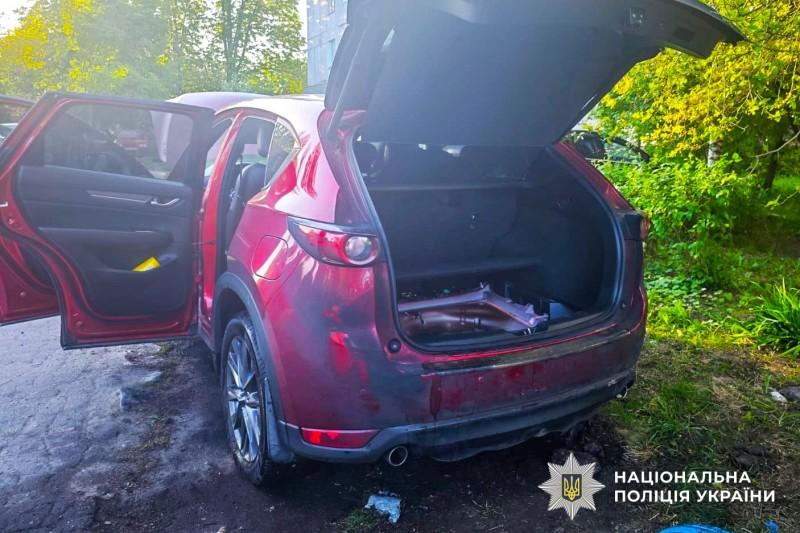 У Полтаві затримали чоловіка, який підпалив автівку