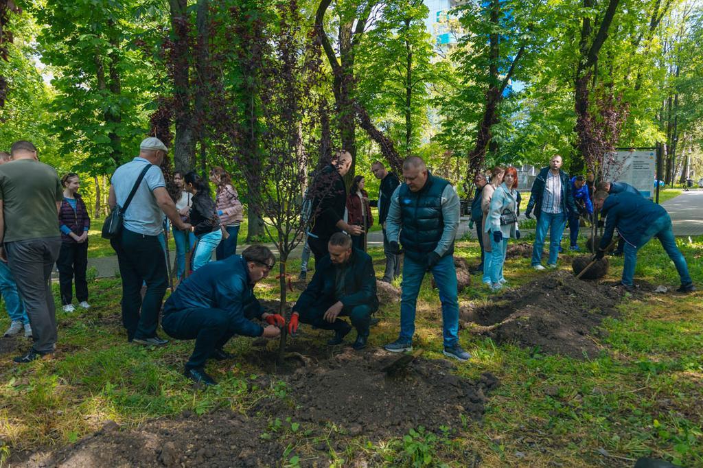 У Дніпрі створили Алею пам’яті на честь загиблих співробітників магазинів EVA: серед них двоє полтавців