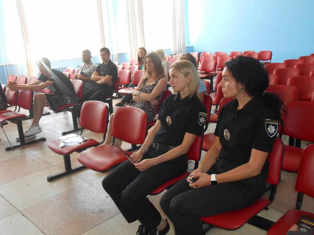 Без водійського стажу, але з впевненістю: у Полтаві відбувся день відкритих дверей для майбутніх патрульних
