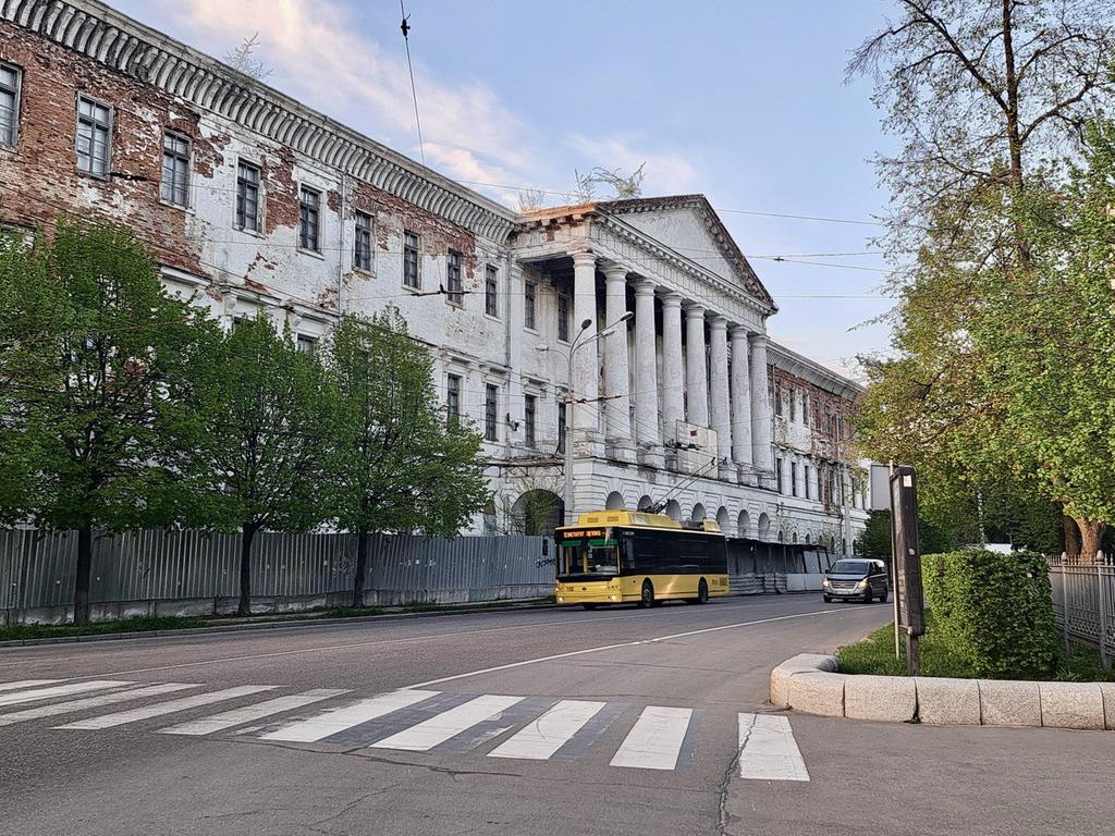 У Полтаві хочуть тимчасово накрити дах Кадетського корпусу