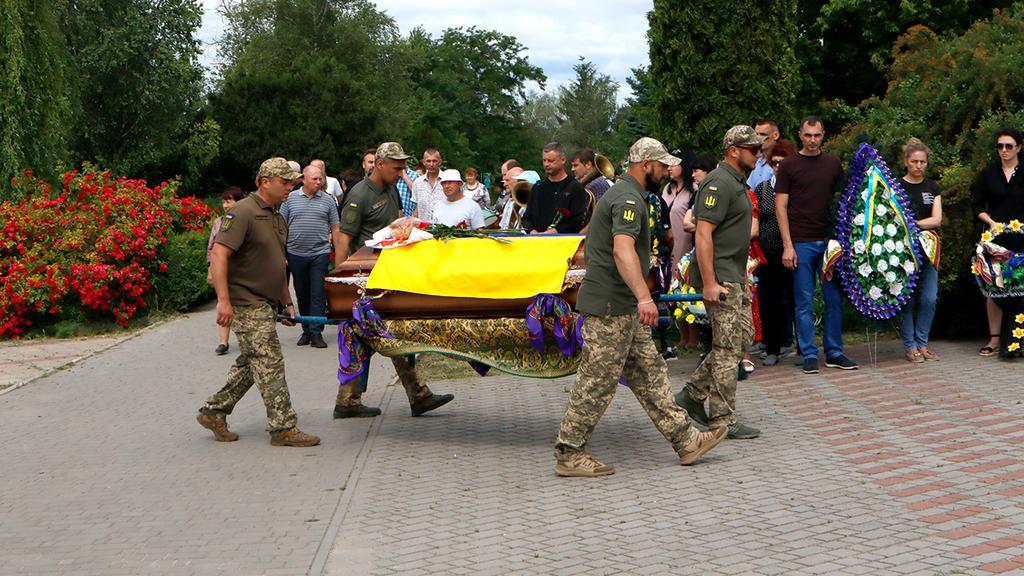 Кобеляцька громада в скорботі: на війні загинули два військовослужбовці
