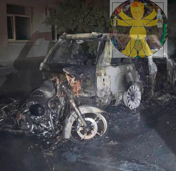 У Полтаві спалили авто та мотоцикл керівника КАТП-1628