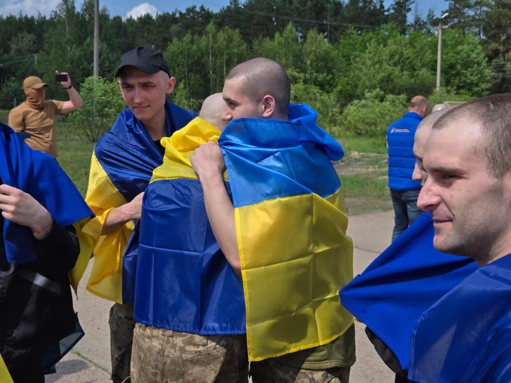 Розпочався черговий обмін полоненими між Україною та РФ