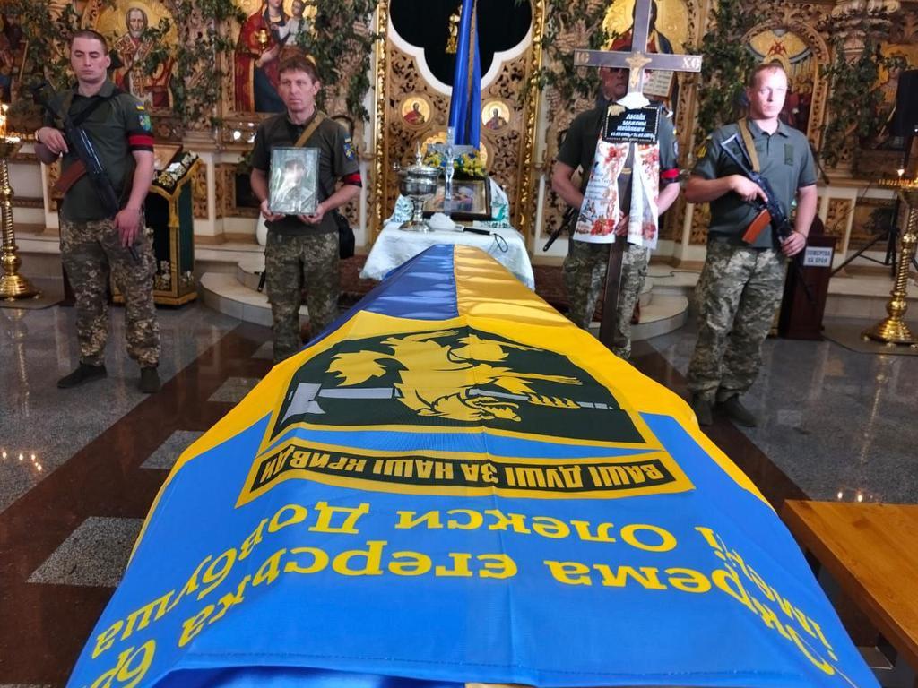 Полтавська громада провела в останню дорогу загиблого захисника України