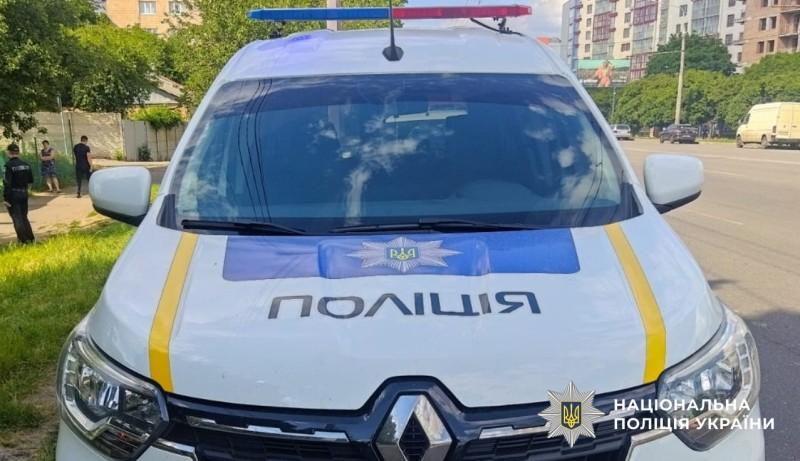 Ніж у серце: у Кременчуці жінку підозрюють в пораненні співмешканця
