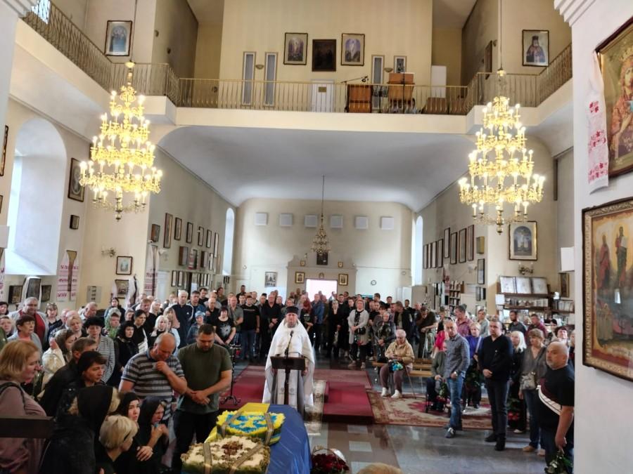 Полтавська громада провела в останню дорогу загиблого захисника України