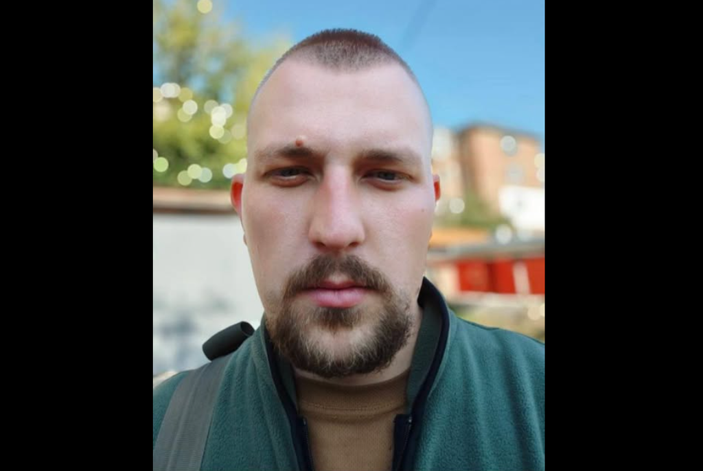 Військовослужбовець, який отримав поранення внаслідок ракетного удару по навчальному центрі у Полтаві, потребує допомоги