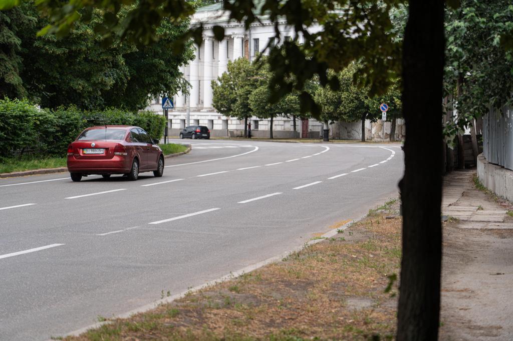У Полтаві тривають поточні ремонти на десятках вулиць і дворів