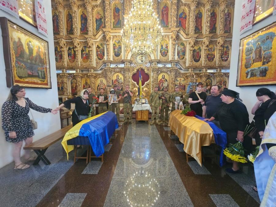 У Полтаві провели в останню путь двох загиблих воїнів