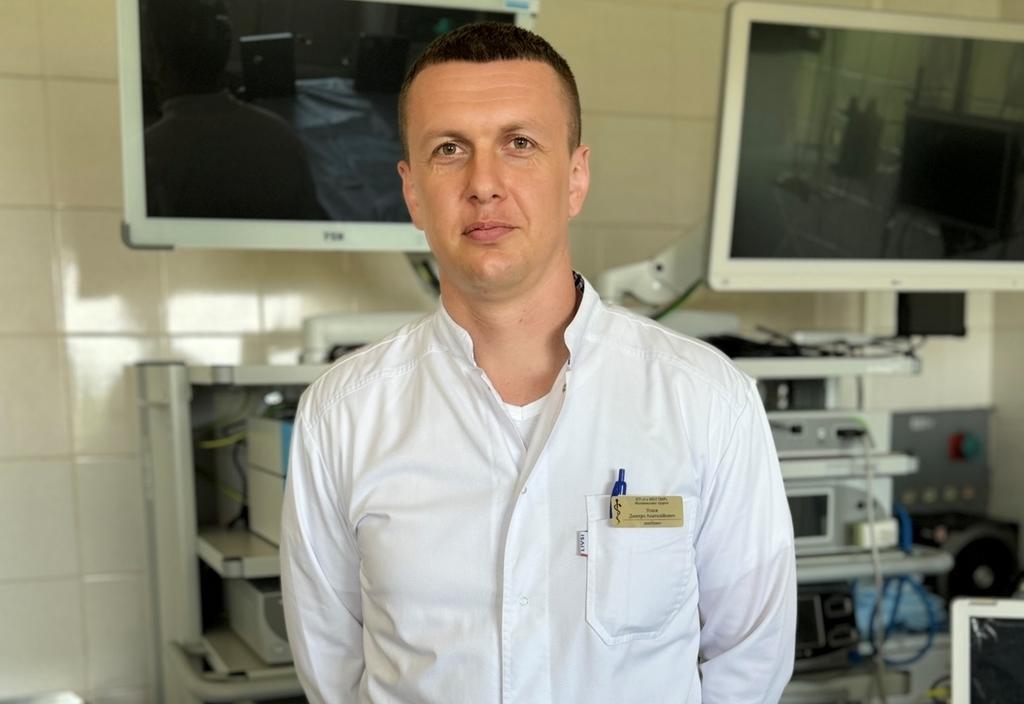 Полтавський хірург пройшов навчання у всесвітньовідомого військового лікаря, щоб навчати українських колег