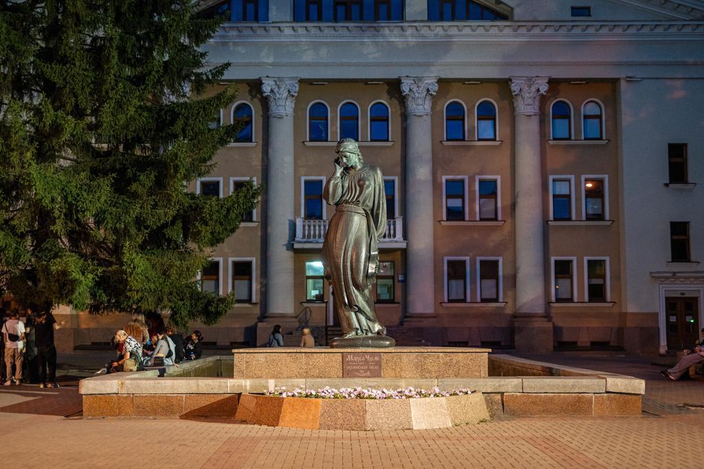У Полтаві до Дня міста увімкнуть підсвітку біля пам’ятника Марусі Чурай і Успенського собору