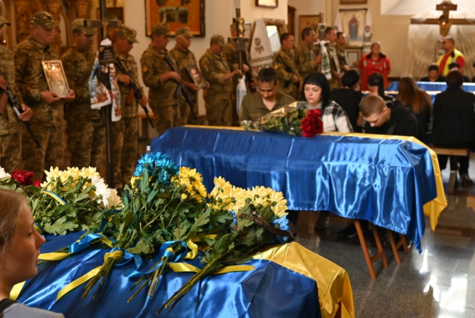 Полтавська громада провела в останню дорогу загиблих захисників України