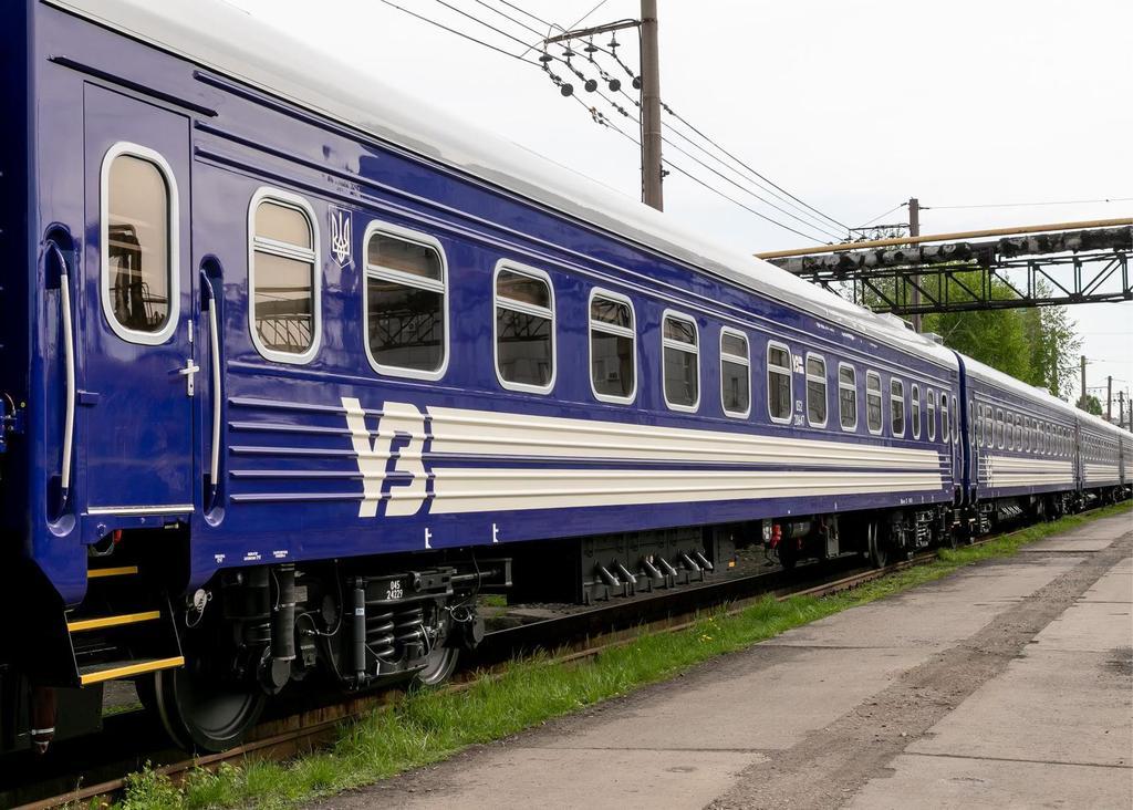 Зроблено на Полтавщині: Укрзалізниця отримала чотири нові плацкартні вагони