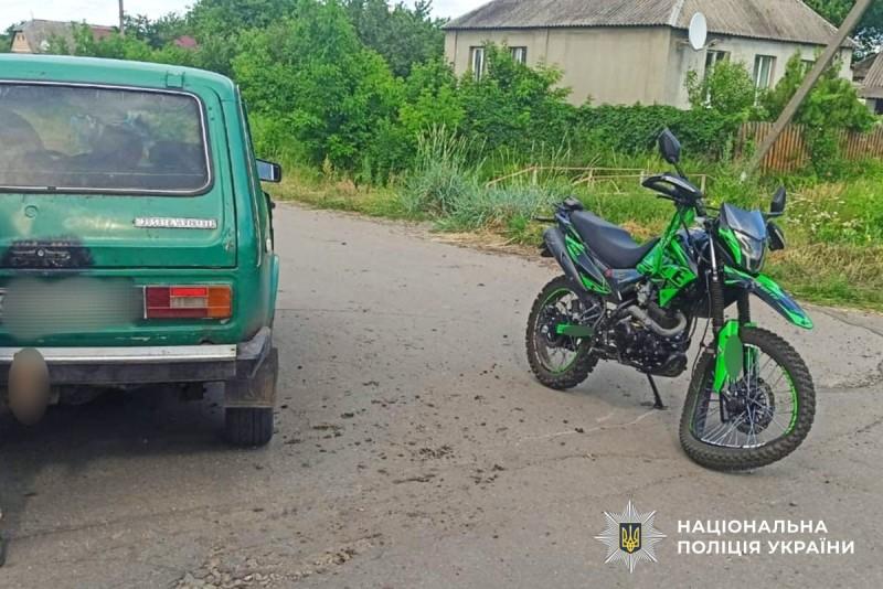 У Чутовому мотоцикл з неповнолітнім водієм зіткнувся з авто: хлопець у лікарні
