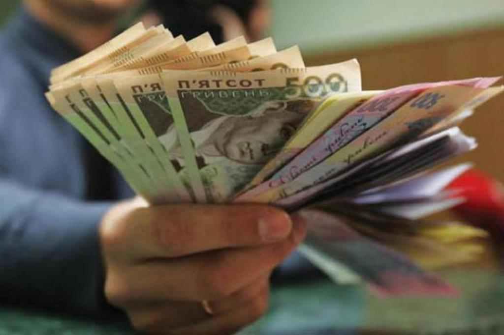 На сесії Полтавської облради влада збільшить собі зарплату