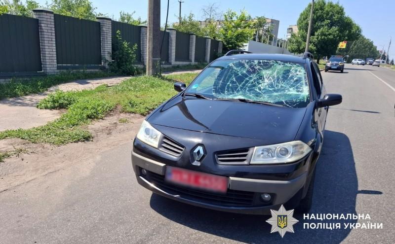 ДТП у Полтаві: легковик збив пішохода, який переходив дорогу в недозволеному місці