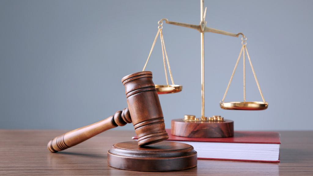 Судитимуть полтавця, який видавав себе за працівника банку та ошукував людей