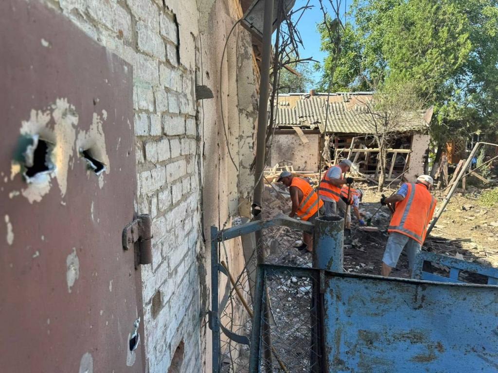 У Полтаві продовжують ліквідовувати наслідки ворожої атаки. ФОТО