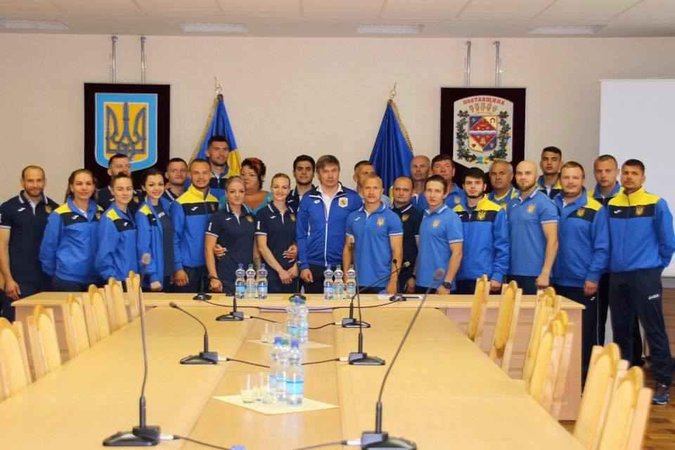 Голова Полтавської облради заради спортсменів опанував жестову мову. ВІДЕО