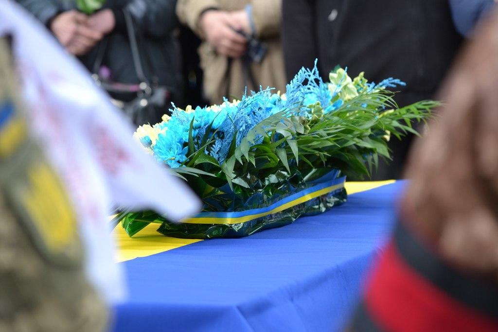 Горішні Плавні провели в останню путь двох полеглих військовослужбовців